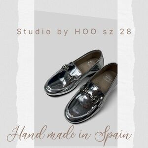 Studio by HOO Loafers – Size 28 in chrome silver grey